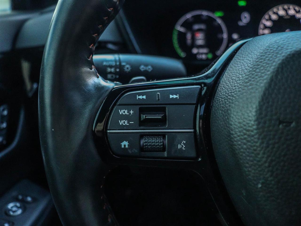 2024 Honda CR-V Touring HYBRID AWD LEATHER NAVI SUNROOF Photo