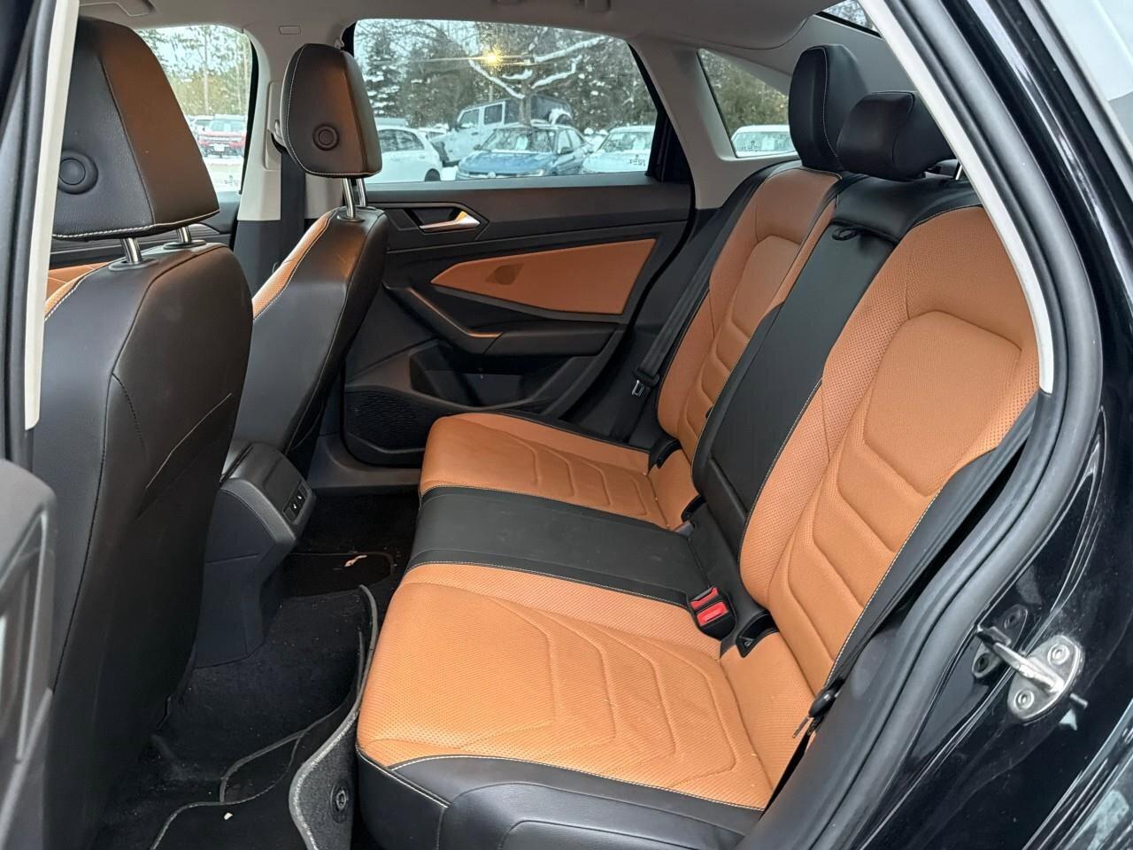 2023 Volkswagen Jetta HighlineONE-OWNER, ACCIDENT-FREE, SUNROOF, HTD + C Photo