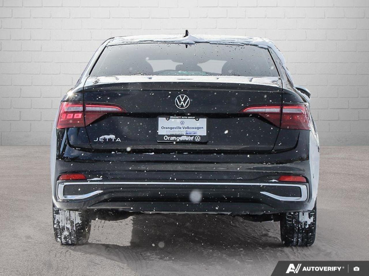 2023 Volkswagen Jetta HighlineONE-OWNER, ACCIDENT-FREE, SUNROOF, HTD + C Photo