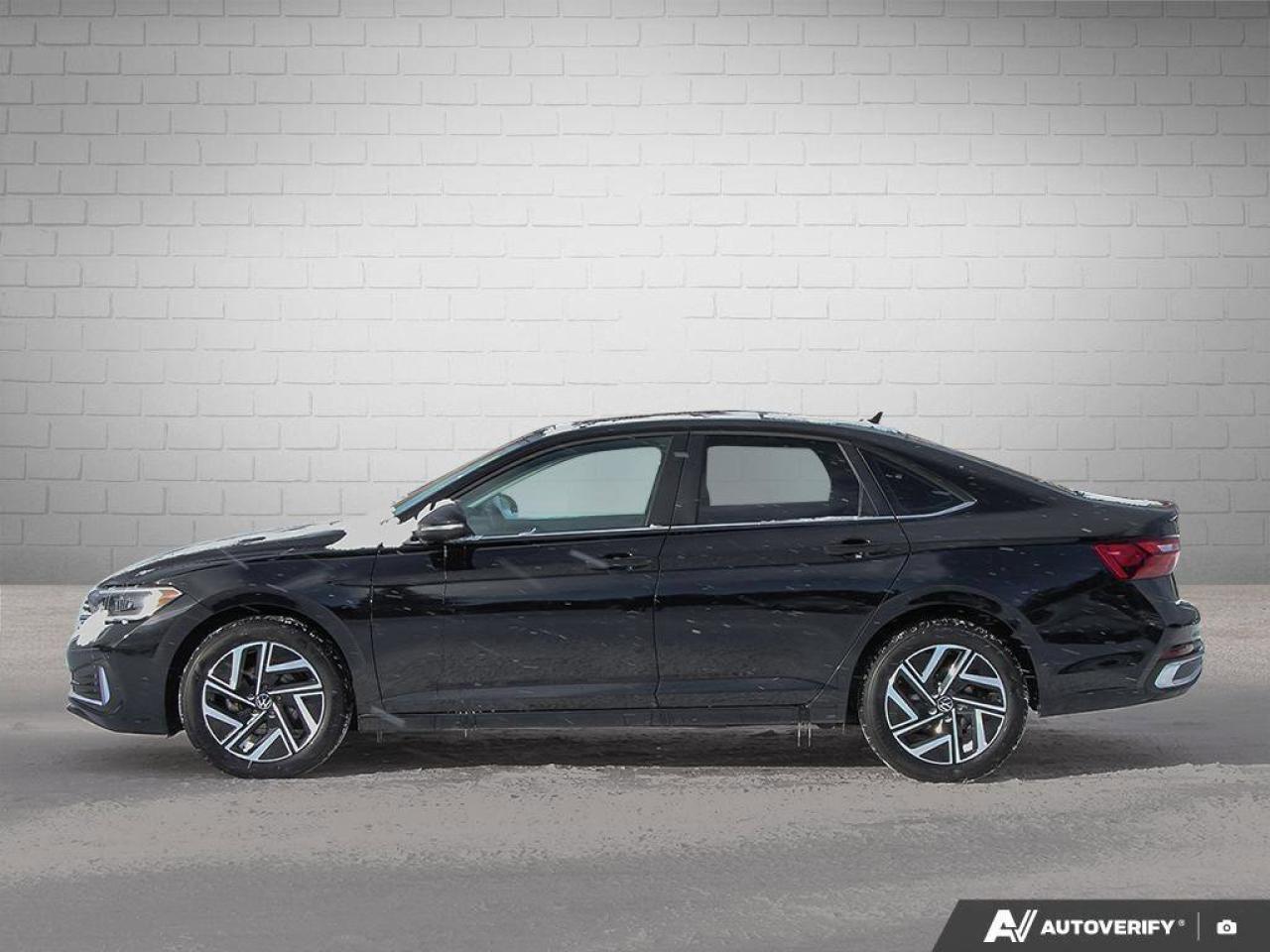 2023 Volkswagen Jetta HighlineONE-OWNER, ACCIDENT-FREE, SUNROOF, HTD + C Photo