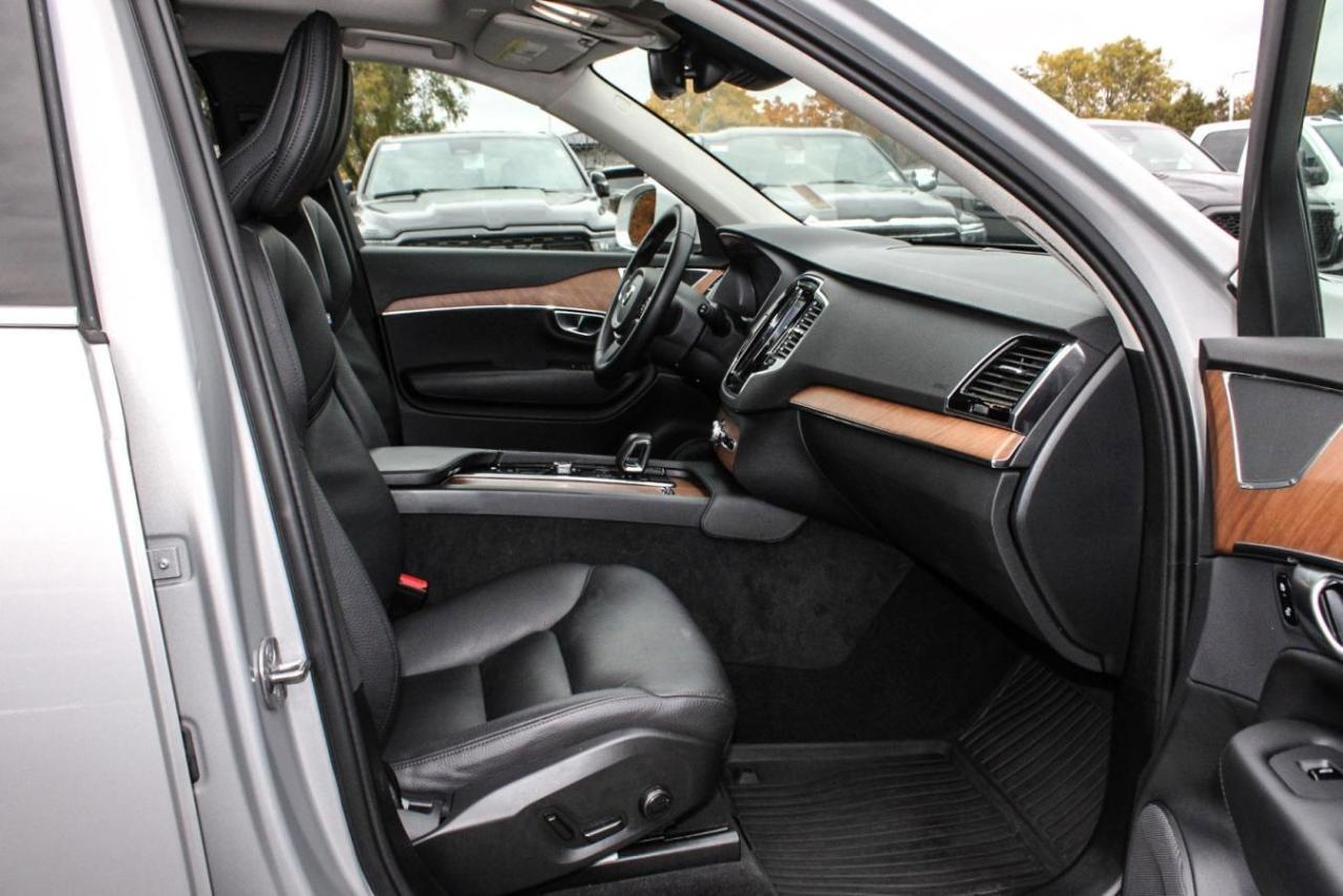 2024 Volvo XC90 B6 AWD Plus 7-Seater  BkpCam Photo