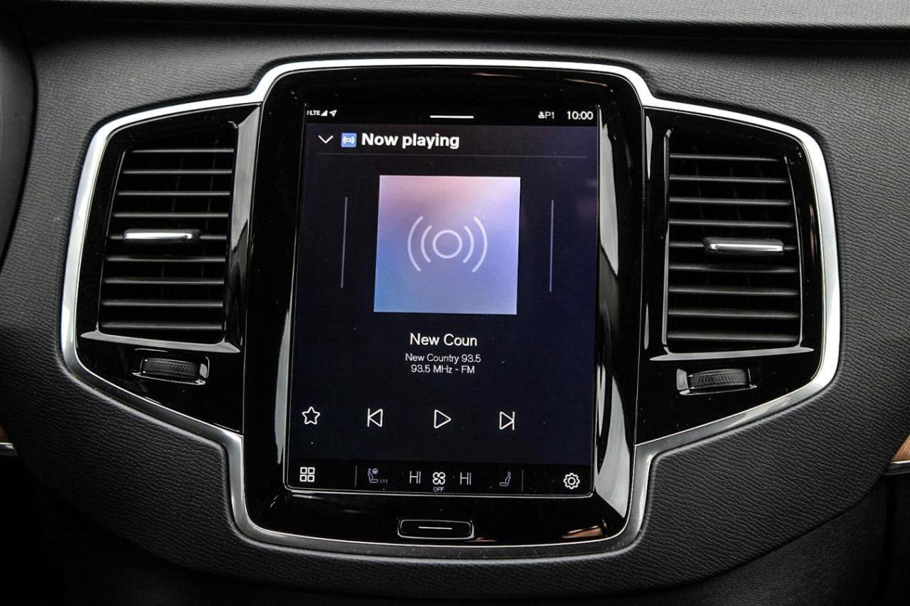 2024 Volvo XC90 B6 AWD Plus 7-Seater  BkpCam Photo