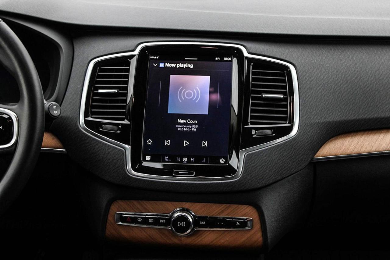 2024 Volvo XC90 B6 AWD Plus 7-Seater  BkpCam Photo