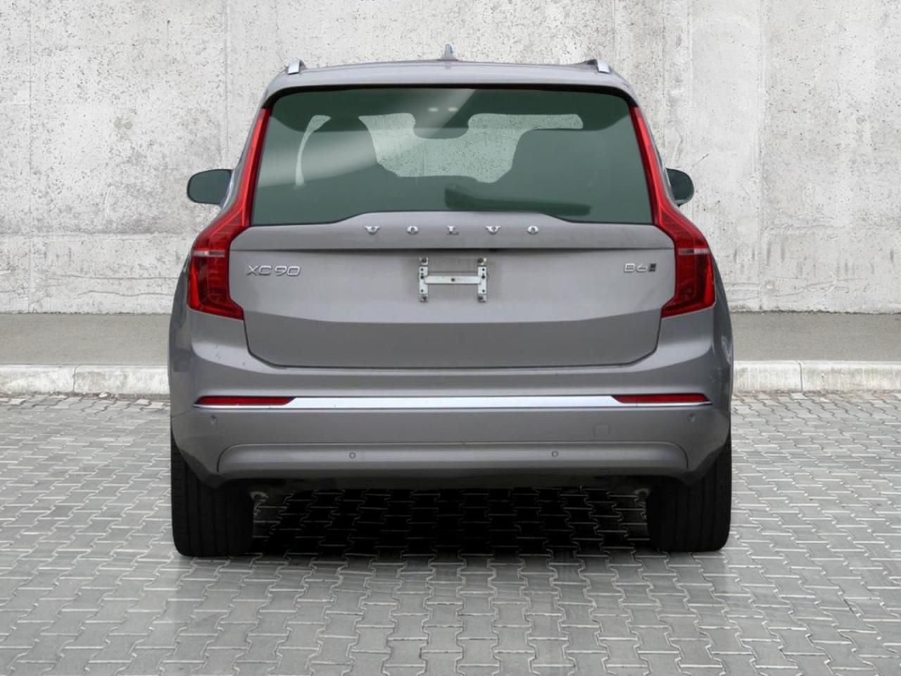 2024 Volvo XC90 B6 AWD Plus 7-Seater  BkpCam Photo
