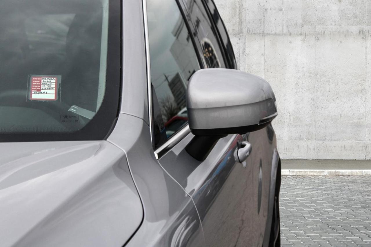 2024 Volvo XC90 B6 AWD Plus 7-Seater  BkpCam Photo