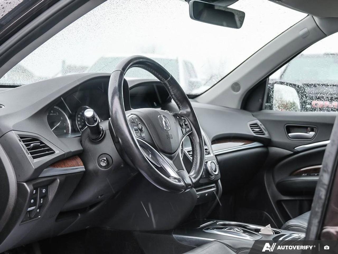 2017 Acura MDX Technology Package3.5L,SH-AWD, NAV, SUNROOF, DVD/E Photo