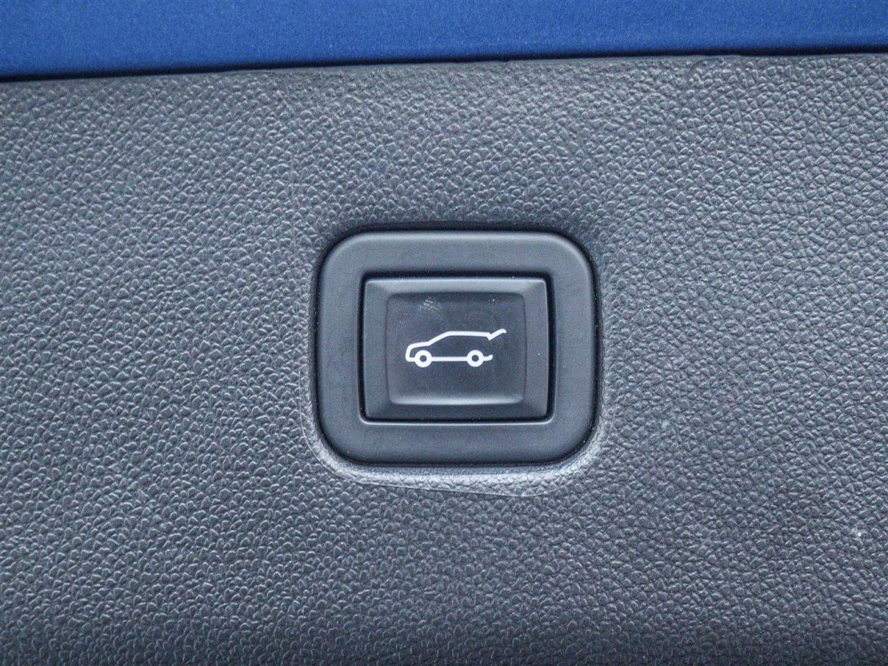 2020 Chevrolet Blazer RS HEATED/COOLED LEATHER BACKUP CAM Photo