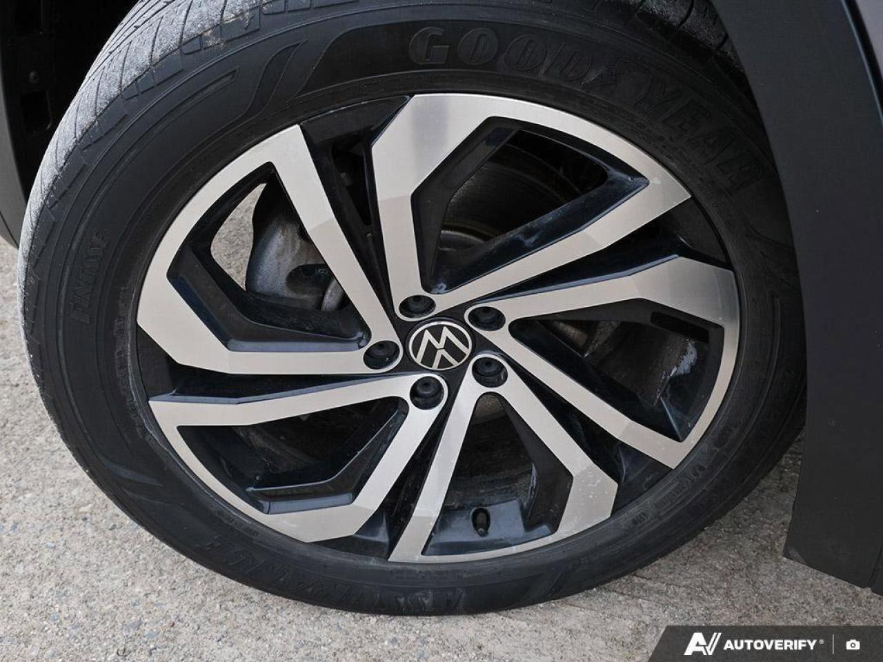 2021 Volkswagen Atlas ExeclineV6, HEATED / COOLED SEATS, SUNROOF, POWER Photo