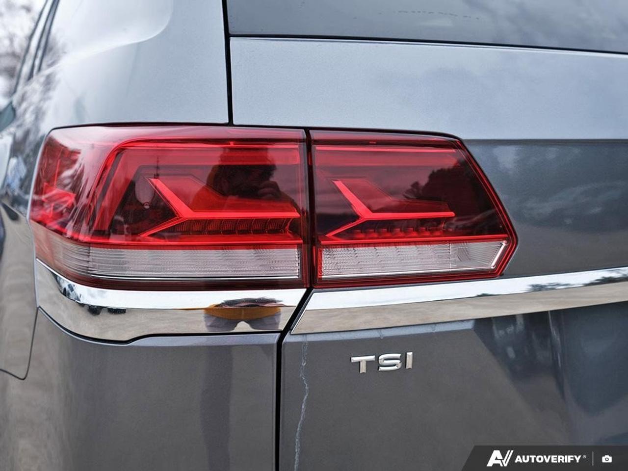 2021 Volkswagen Atlas ExeclineV6, HEATED / COOLED SEATS, SUNROOF, POWER Photo