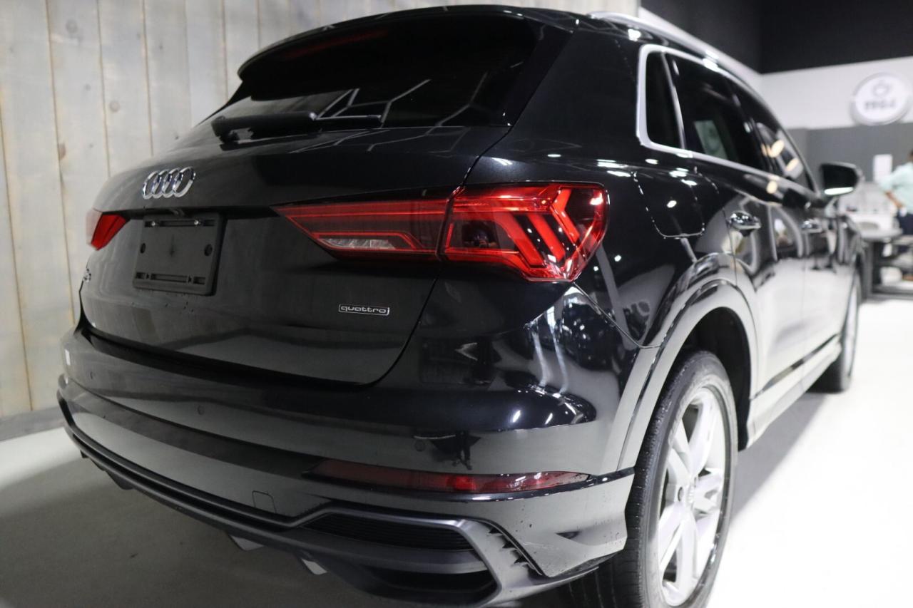 2020 Audi Q3 TECHNIK 2.0T  EXCELLENT CONDITION WINTER WHEELS Photo