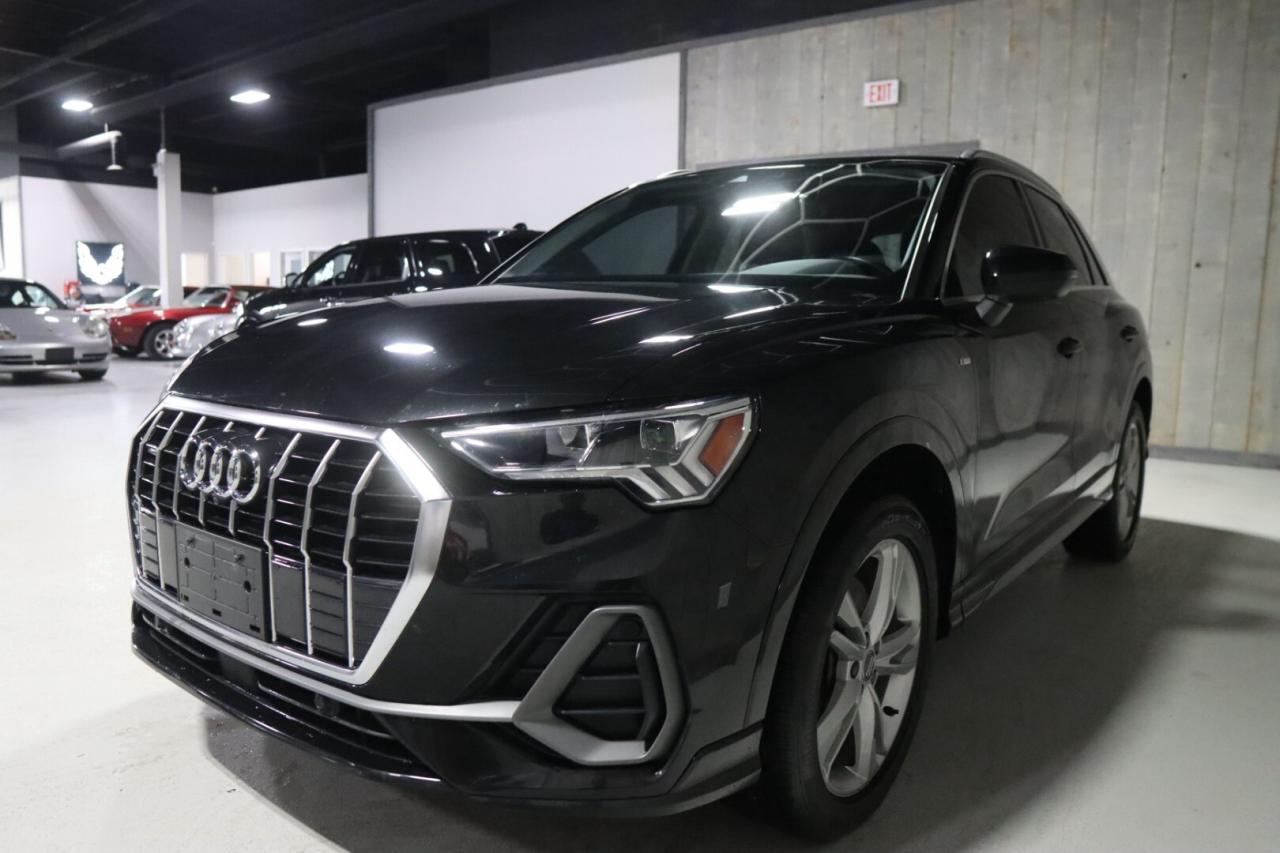 2020 Audi Q3 TECHNIK 2.0T  EXCELLENT CONDITION WINTER WHEELS Photo2