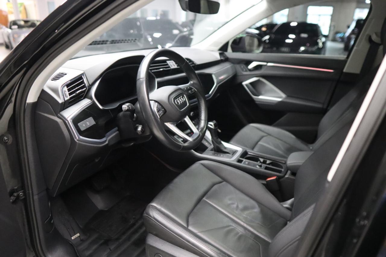 2020 Audi Q3 TECHNIK 2.0T  EXCELLENT CONDITION WINTER WHEELS Photo