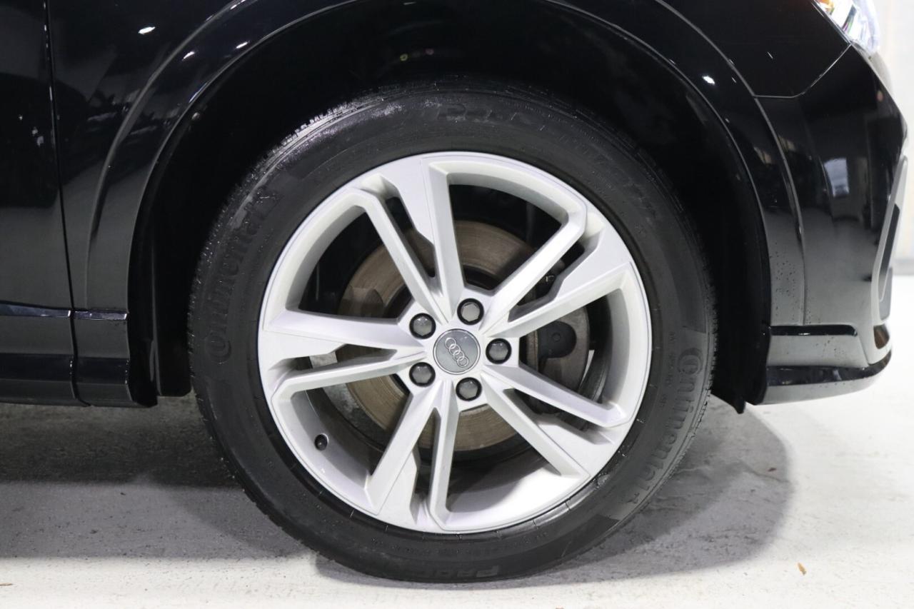 2020 Audi Q3 TECHNIK 2.0T  EXCELLENT CONDITION WINTER WHEELS Photo