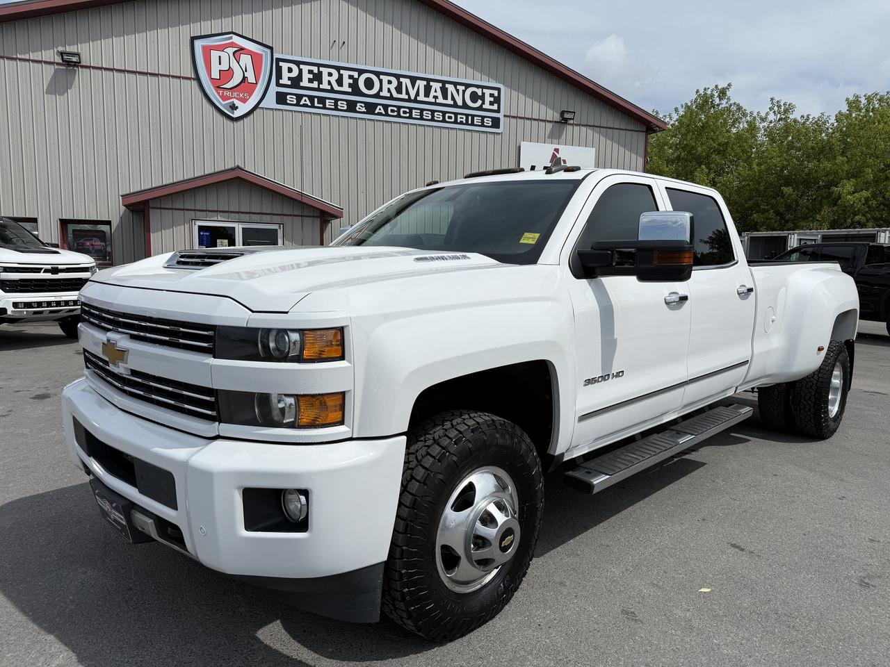 2017 Chevrolet Silverado 3500HD LT DUALLY DURAMAX Photo