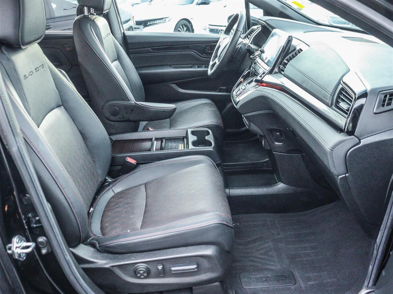 2024 Honda Odyssey Black Edition NAVI LEATHER SUNROOF Photo