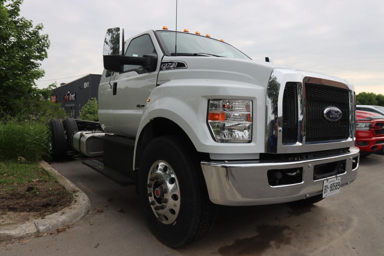 Used 2024 Ford Super Duty F-750 Straight Frame SuperCab for sale in Concord, ON