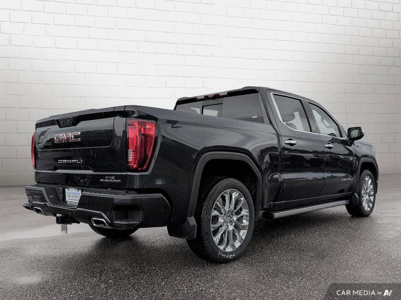 2023 GMC Sierra 1500 DenaliDenali   One Owner   Trailer Brake Controlle Photo