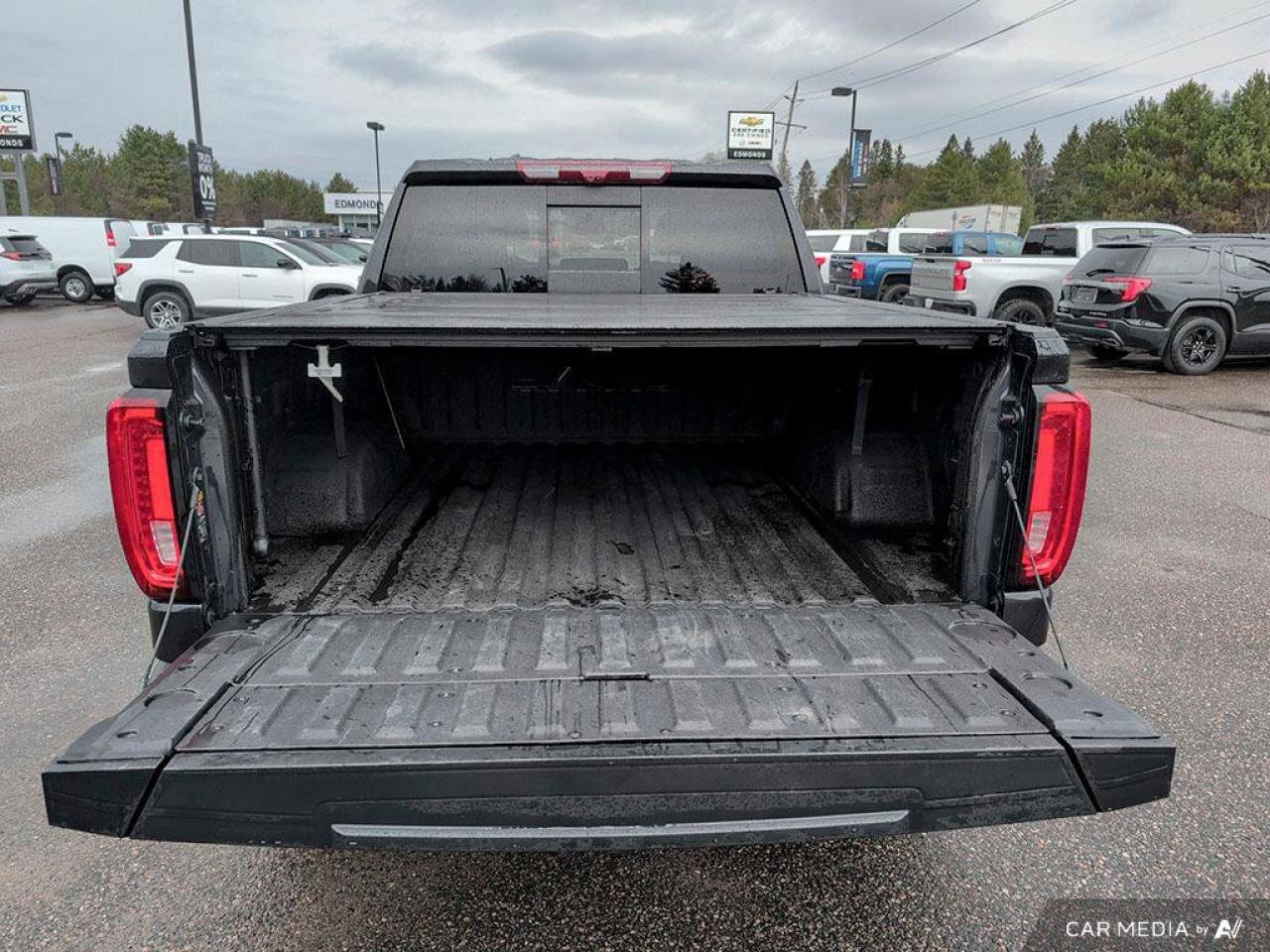 2023 GMC Sierra 1500 DenaliDenali   One Owner   Trailer Brake Controlle Photo