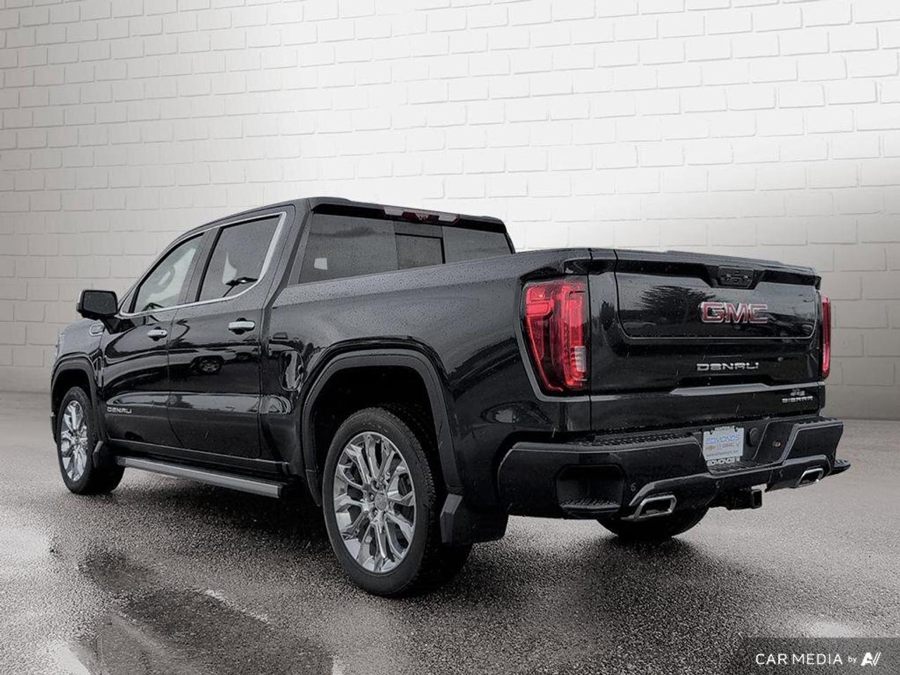 2023 GMC Sierra 1500 DenaliDenali   One Owner   Trailer Brake Controlle Photo