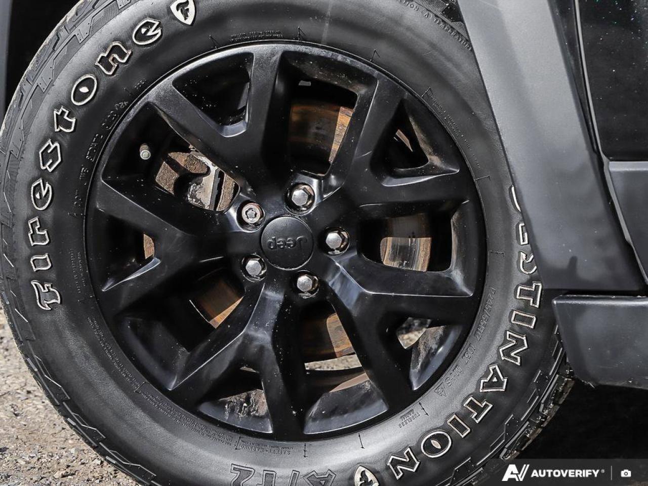 2015 Jeep Cherokee TrailhawkAS-TRADED, ACCIDENT-FREE, BACKUP CAM, 4X4 Photo