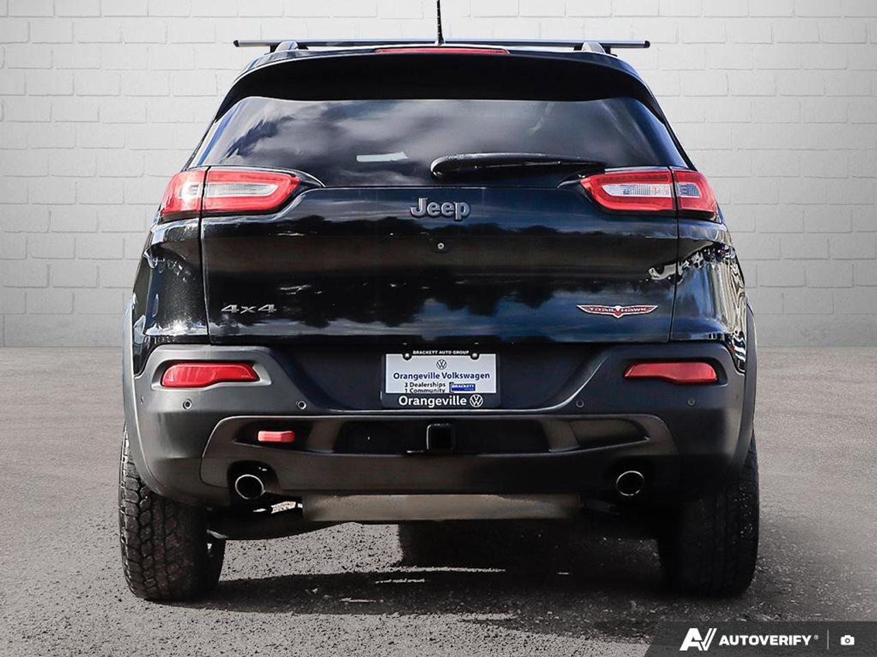 2015 Jeep Cherokee TrailhawkAS-TRADED, ACCIDENT-FREE, BACKUP CAM, 4X4 Photo4