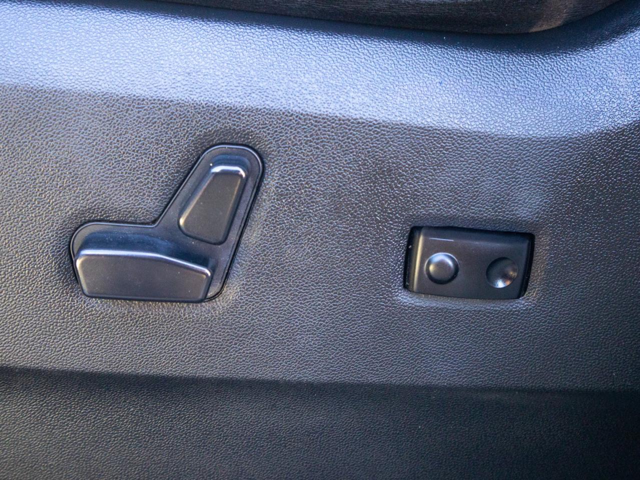 2014 Dodge Grand Caravan Crew - Leather Steering Wheel Seats 7 Photo