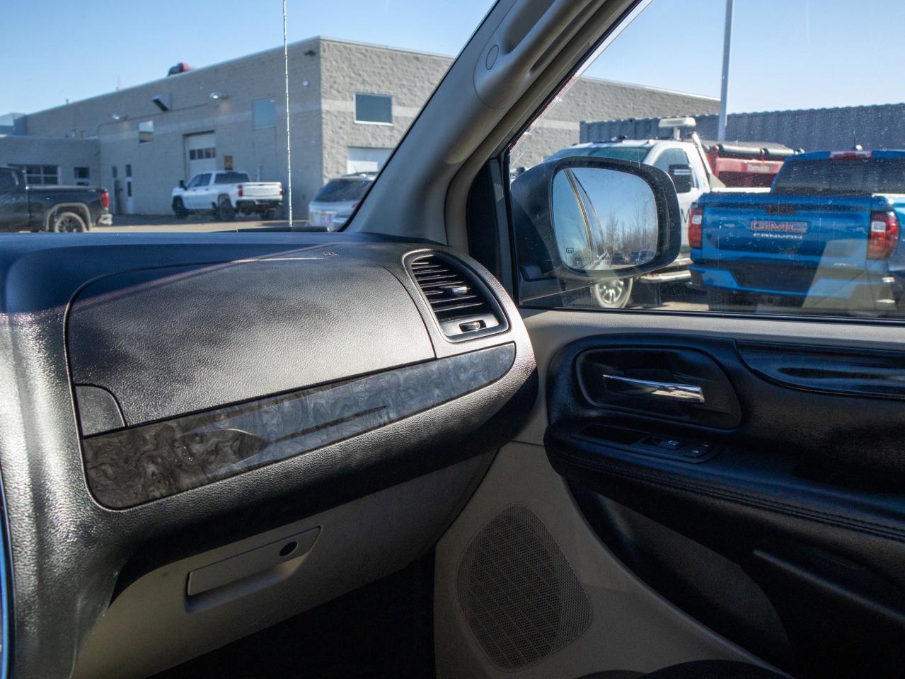 2014 Dodge Grand Caravan Crew - Leather Steering Wheel Seats 7 Photo