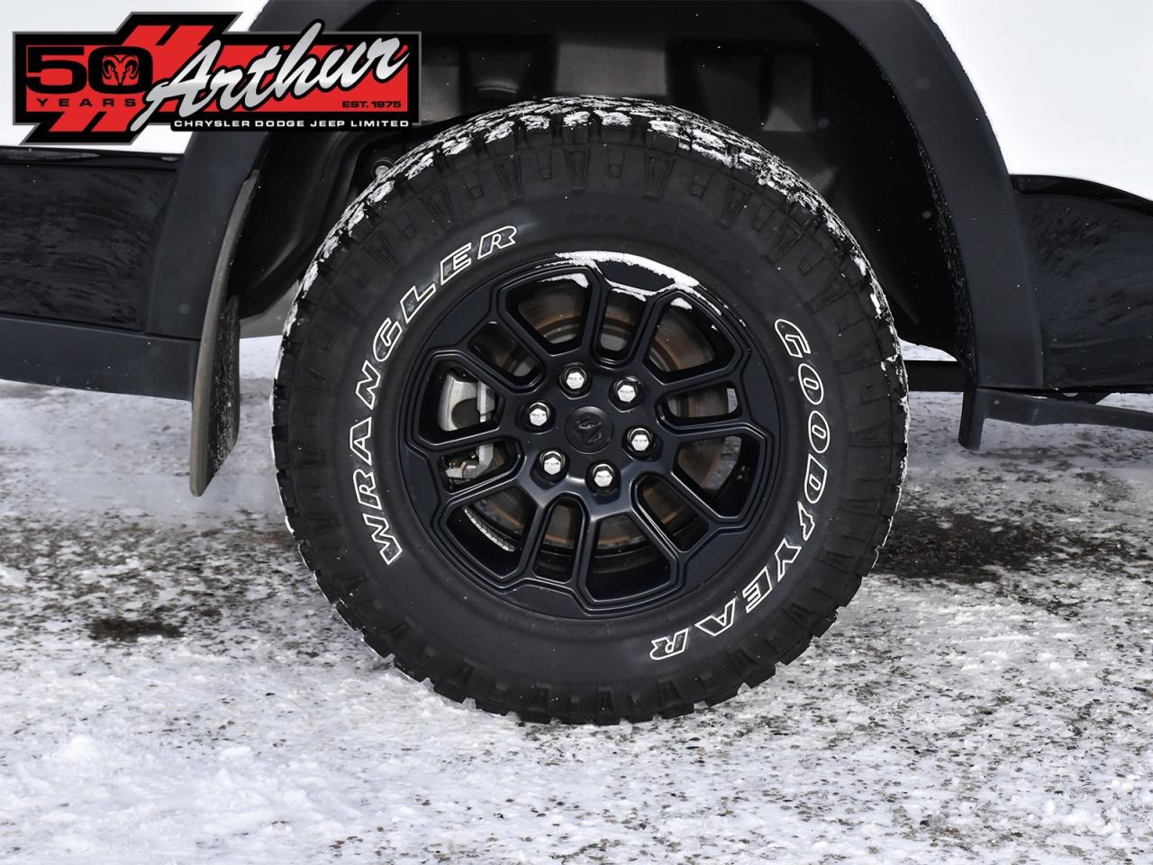 2025 RAM 1500 REBEL X CREW CAB 4X4-ONLY 3,583 KM Photo