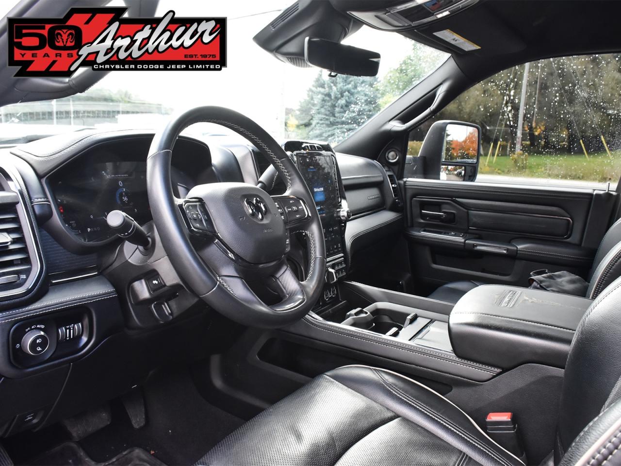 2024 RAM 3500 LIMITED CREW CAB NIGHT EDITION 4X4 Photo