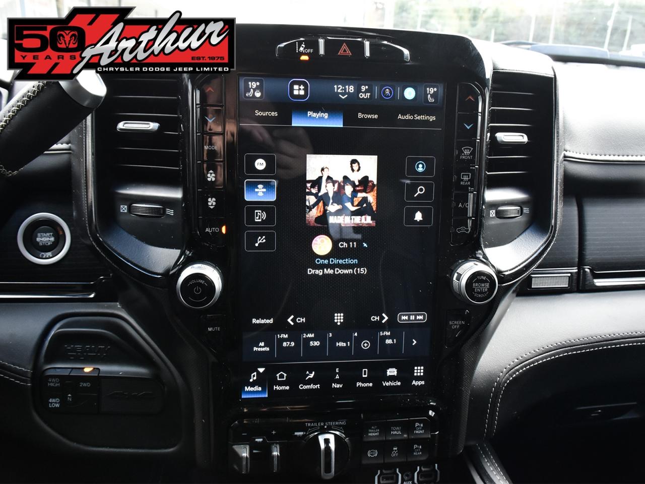 2024 RAM 3500 LIMITED CREW CAB NIGHT EDITION 4X4 Photo