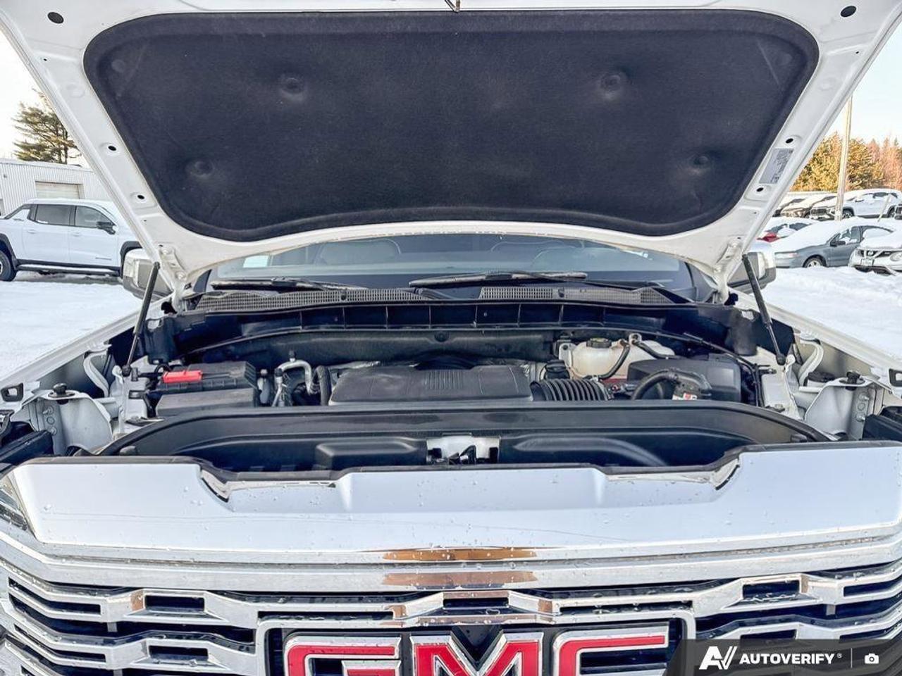 2023 GMC Sierra 1500 Denali   LOADED, TONNEAU COVER, RUNNING BOARDS. Photo