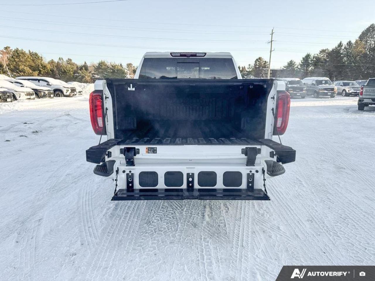 2023 GMC Sierra 1500 Denali   LOADED, TONNEAU COVER, RUNNING BOARDS. Photo