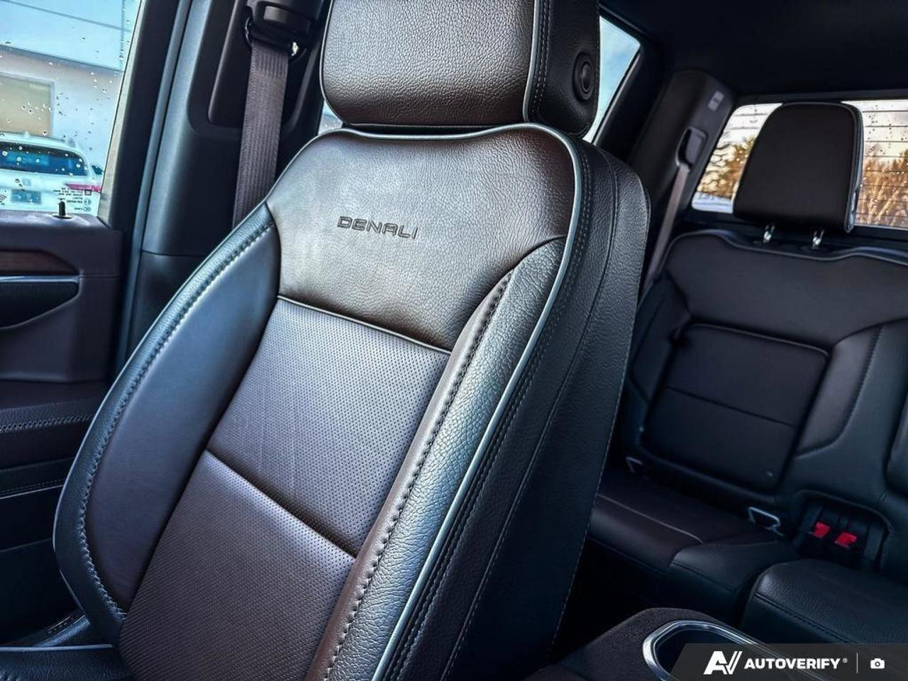 2023 GMC Sierra 1500 Denali   LOADED, TONNEAU COVER, RUNNING BOARDS. Photo