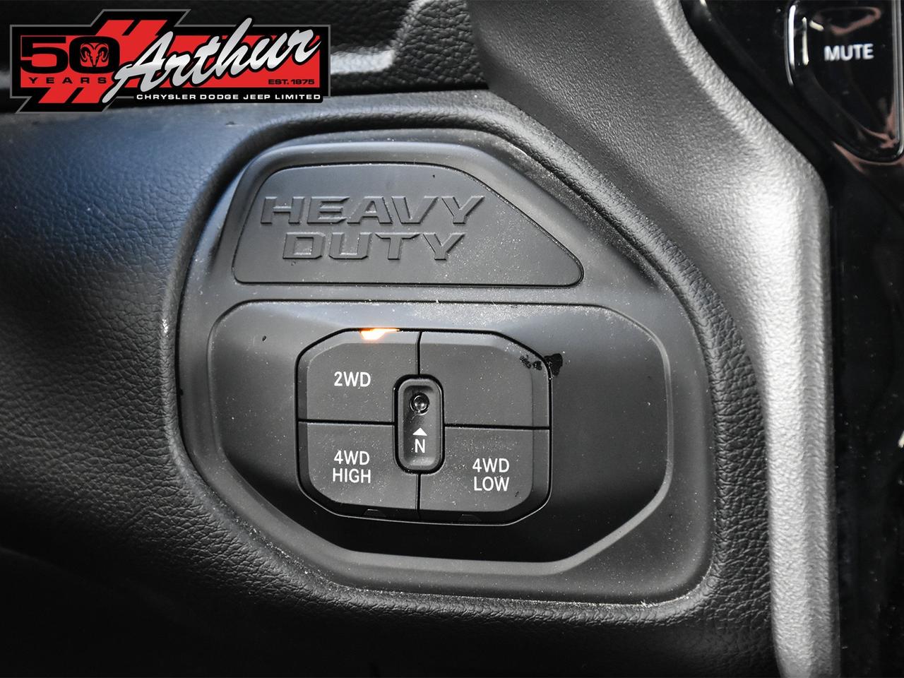 2025 RAM 2500 BIG HORN CREW CAB NIGHT EDITION 4X4 Photo