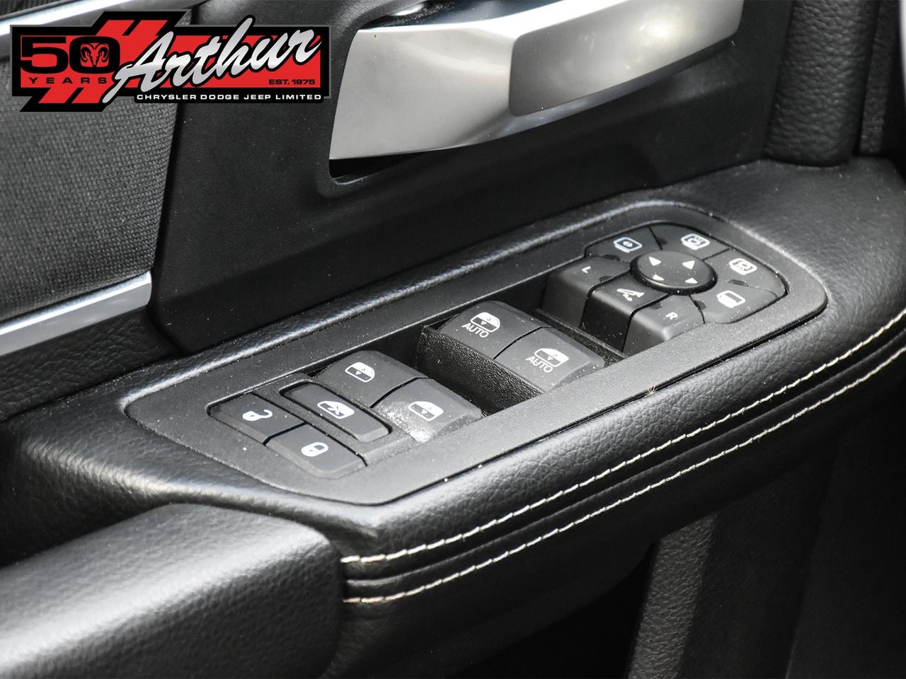 2025 RAM 2500 BIG HORN CREW CAB NIGHT EDITION 4X4 Photo