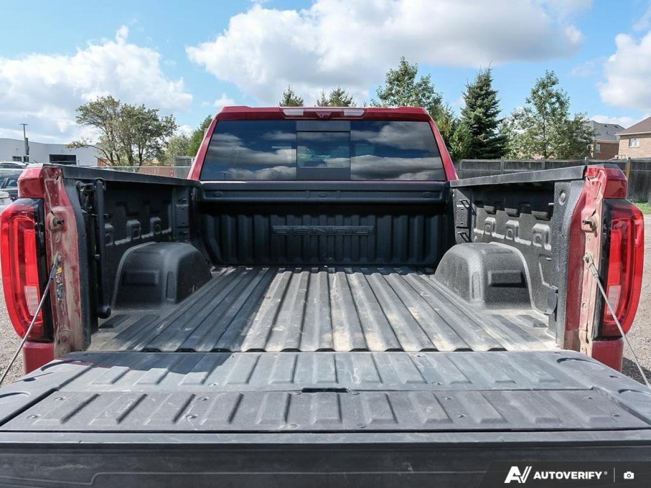 2024 GMC Sierra 1500 DenaliDENALI RESERVE, DURAMAX, 4X4, LOADED, 1-OWNE Photo