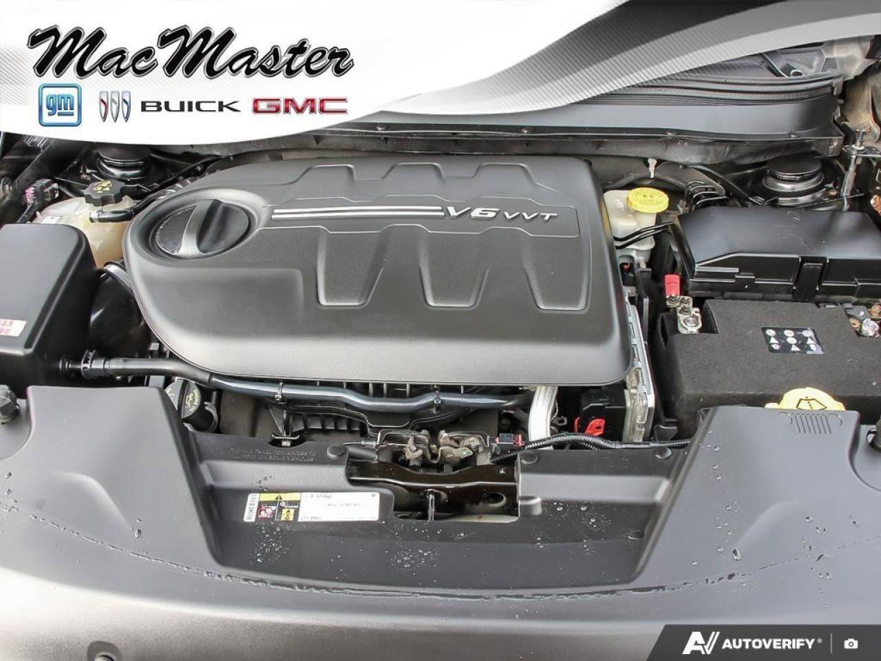 2016 Jeep Cherokee LatitudeLATITUDE NORTH, 4X4, 3.2L V6, CLOTH, 1-OWN Photo