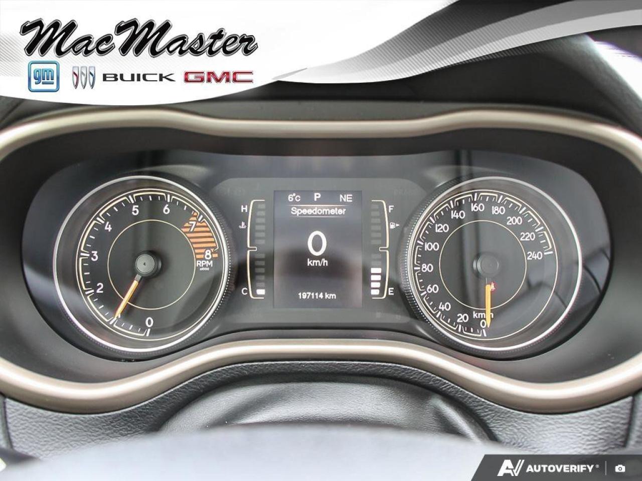 2016 Jeep Cherokee LatitudeLATITUDE NORTH, 4X4, 3.2L V6, CLOTH, 1-OWN Photo