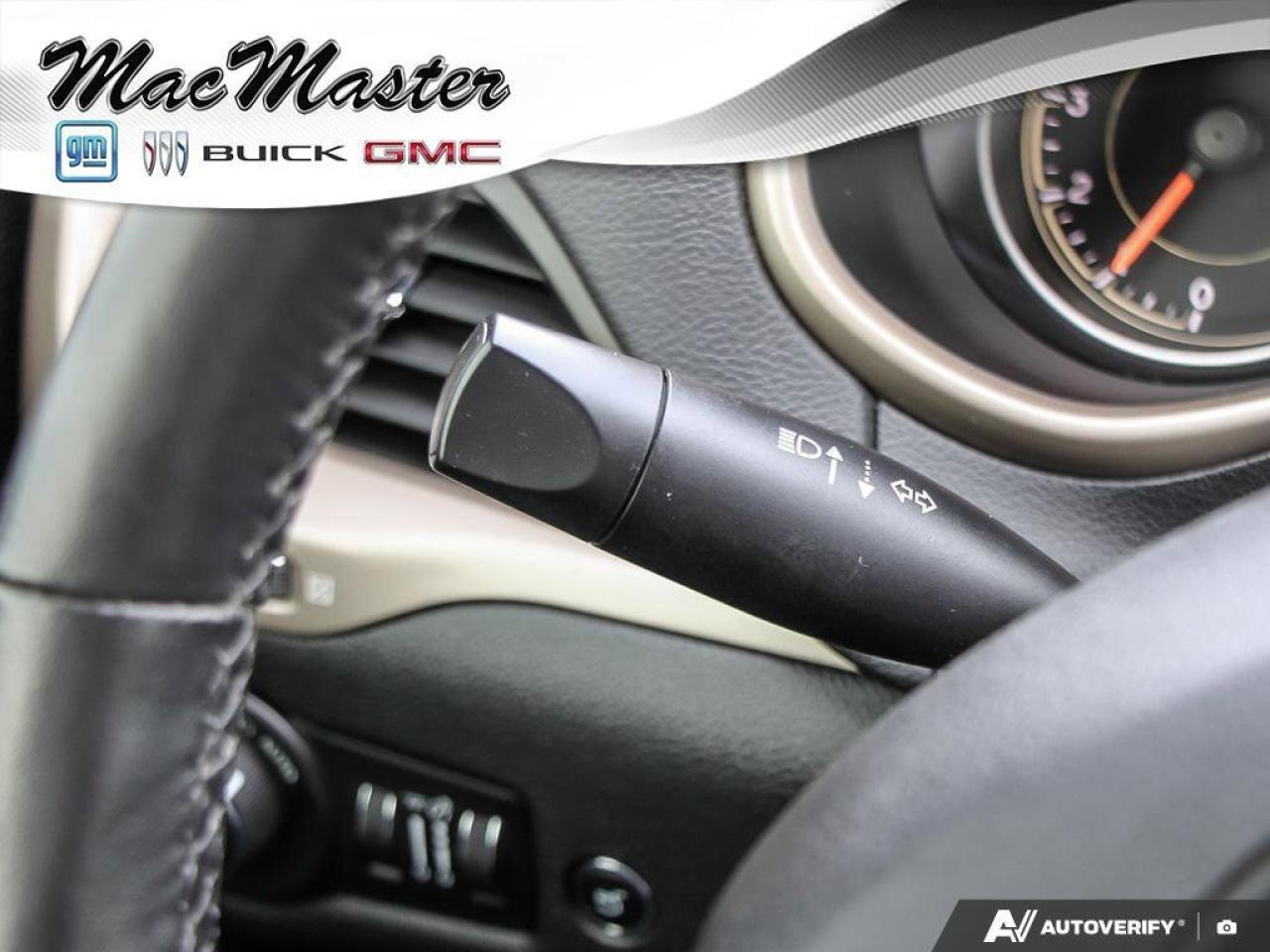 2016 Jeep Cherokee LatitudeLATITUDE NORTH, 4X4, 3.2L V6, CLOTH, 1-OWN Photo