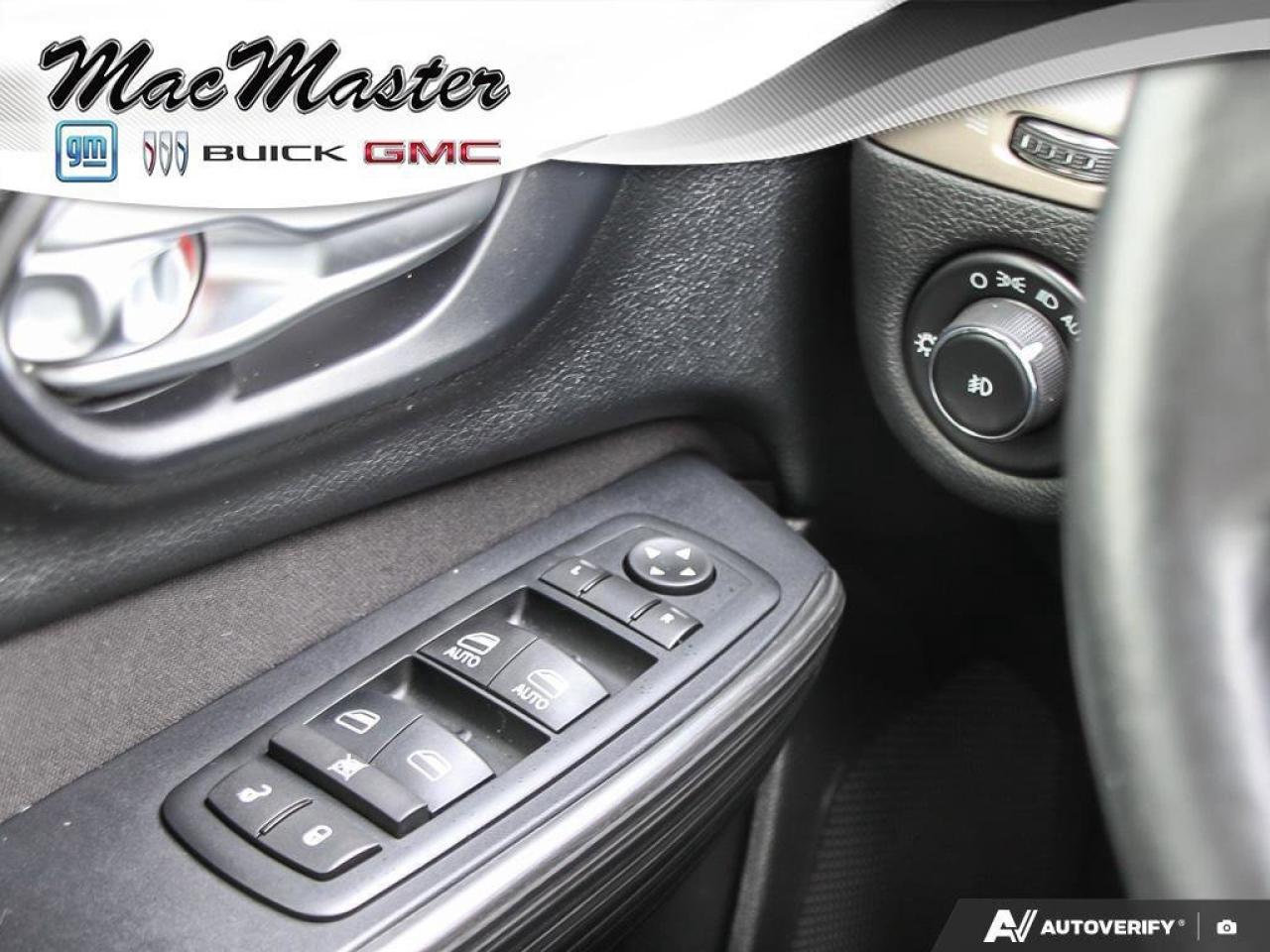 2016 Jeep Cherokee LatitudeLATITUDE NORTH, 4X4, 3.2L V6, CLOTH, 1-OWN Photo