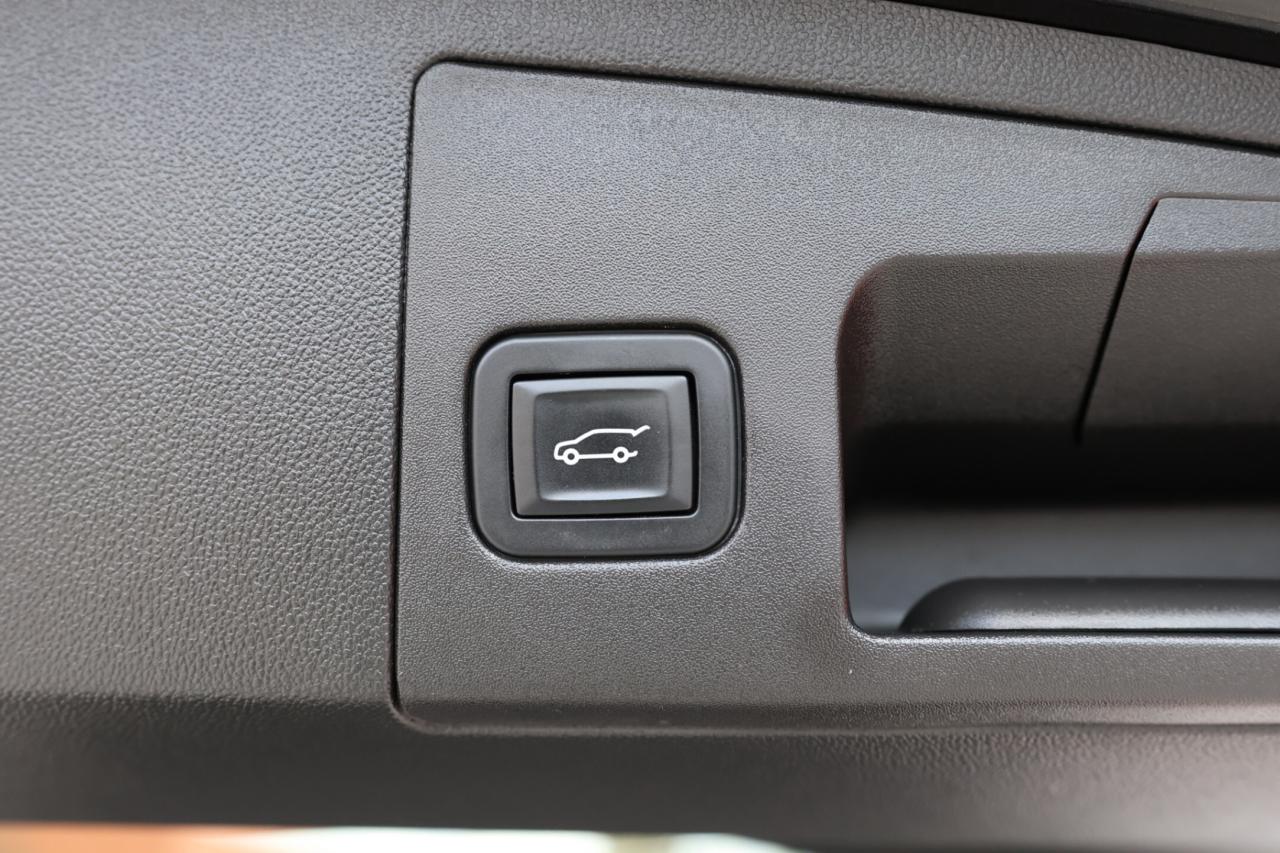 2018 Cadillac XT5 PREMIUM LUXURY-AWD/NAV/PANOROOF/ADAPT CRUISE/H&C S Photo