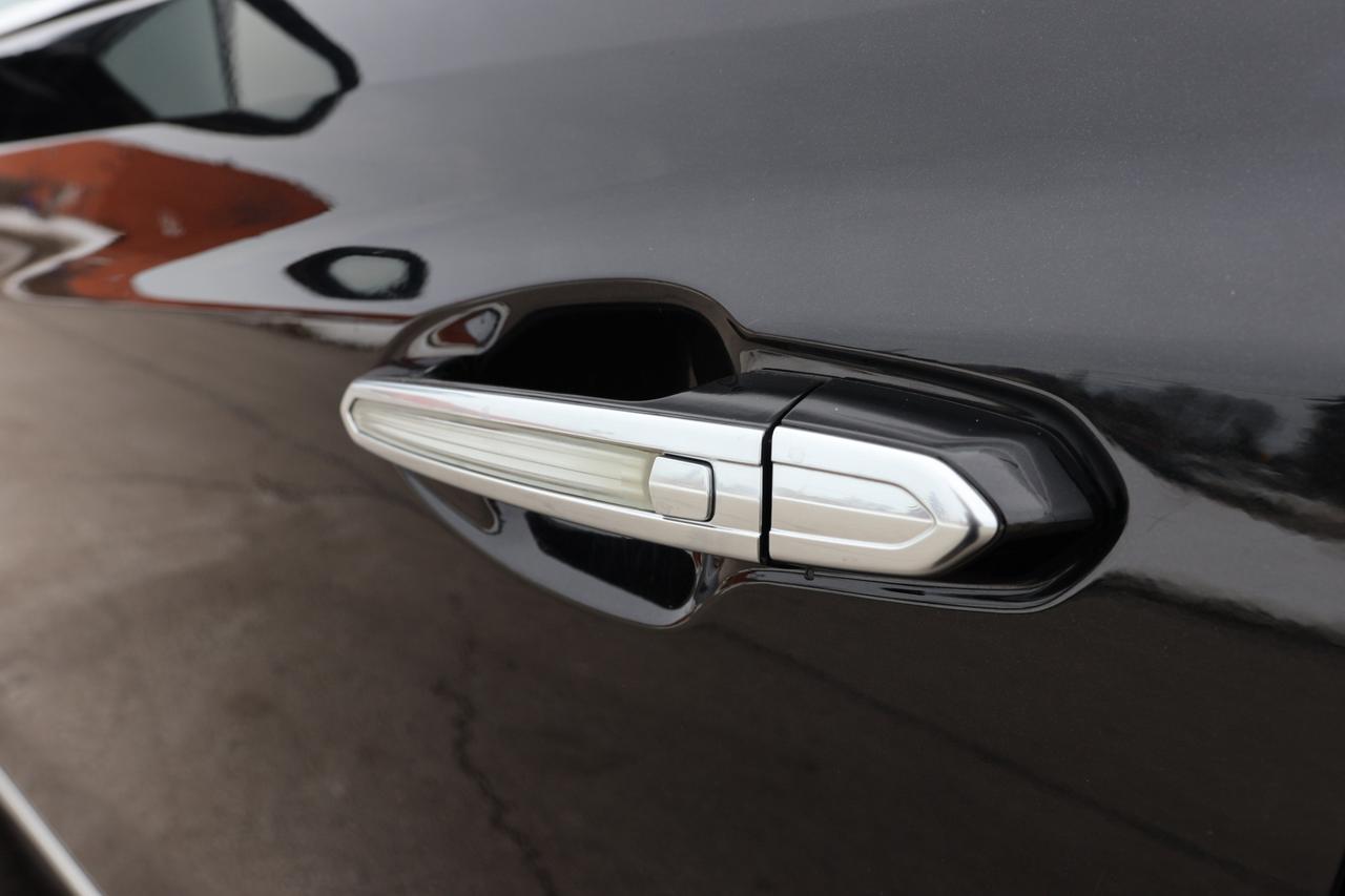 2018 Cadillac XT5 PREMIUM-LUXURY-AWD/NAV/PANOROOF/ADAPT CRUISE/H&C S Photo