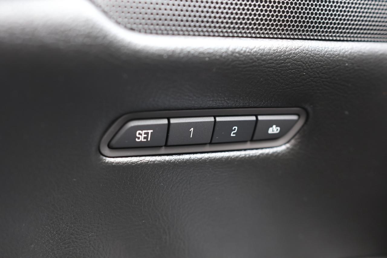 2018 Cadillac XT5 PREMIUM-LUXURY-AWD/NAV/PANOROOF/ADAPT CRUISE/H&C S Photo