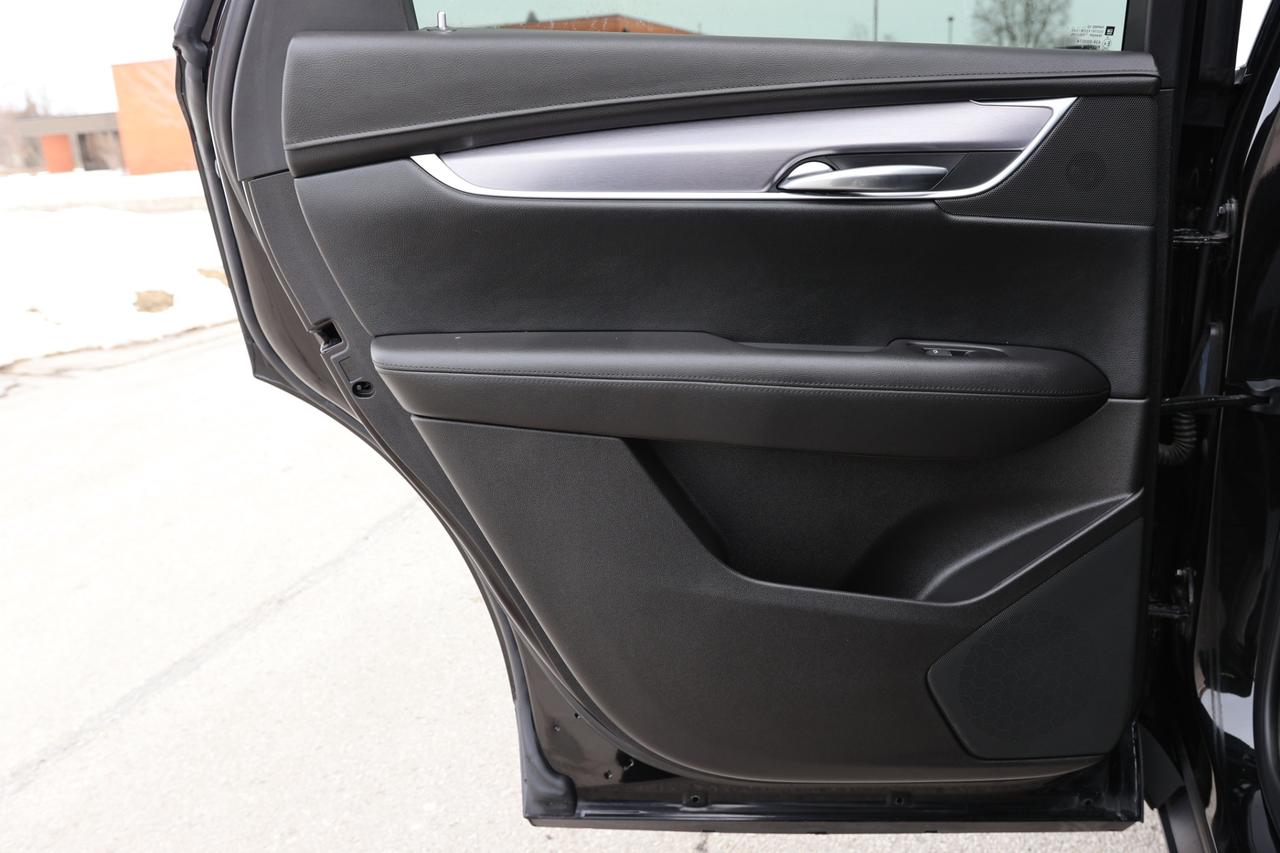 2018 Cadillac XT5 PREMIUM-LUXURY-AWD/NAV/PANOROOF/ADAPT CRUISE/H&C S Photo