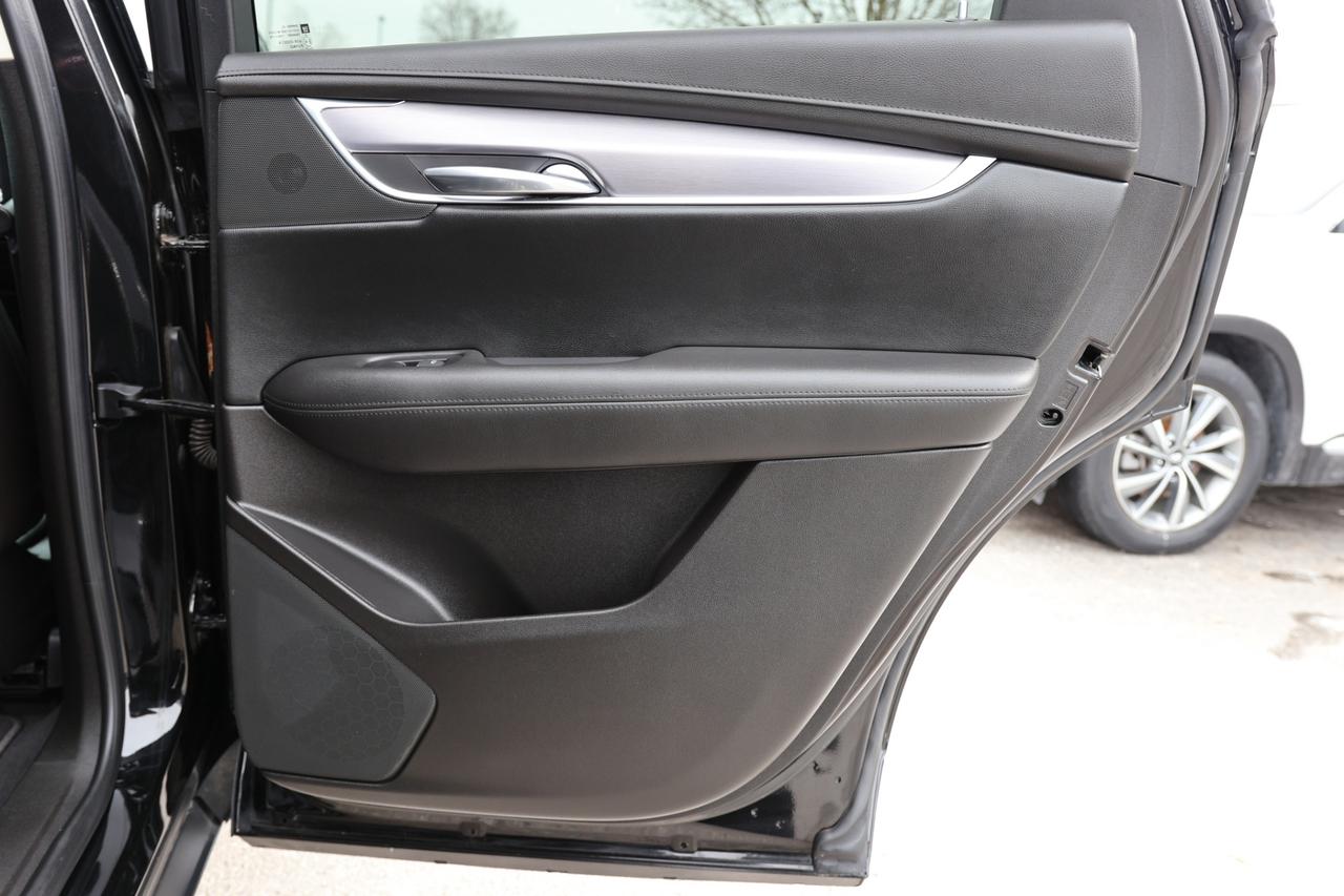 2018 Cadillac XT5 PREMIUM-LUXURY-AWD/NAV/PANOROOF/ADAPT CRUISE/H&C S Photo