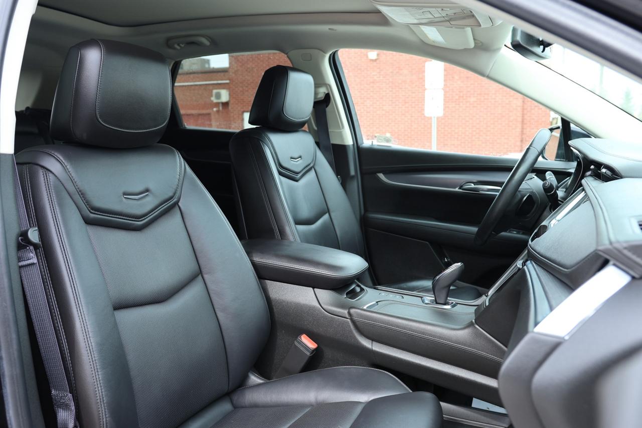 2018 Cadillac XT5 PREMIUM-LUXURY-AWD/NAV/PANOROOF/ADAPT CRUISE/H&C S Photo