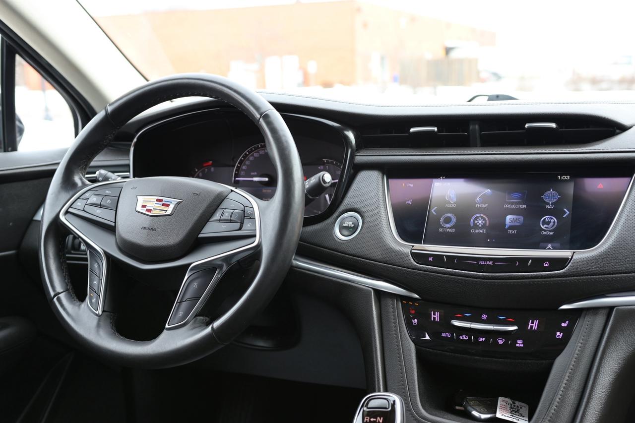 2018 Cadillac XT5 PREMIUM-LUXURY-AWD/NAV/PANOROOF/ADAPT CRUISE/H&C S Photo
