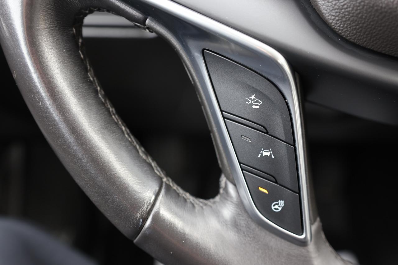 2018 Cadillac XT5 PREMIUM-LUXURY-AWD/NAV/PANOROOF/ADAPT CRUISE/H&C S Photo