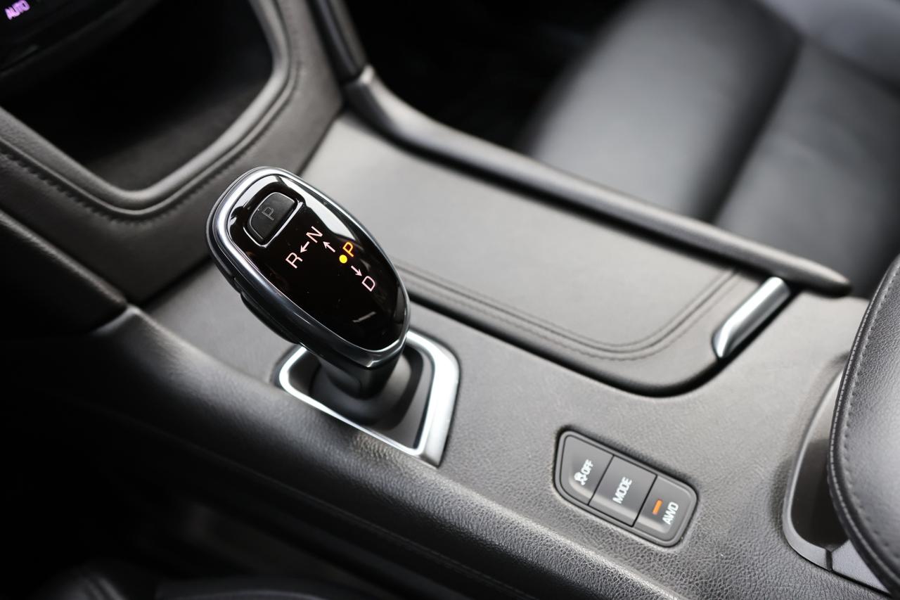 2018 Cadillac XT5 PREMIUM-LUXURY-AWD/NAV/PANOROOF/ADAPT CRUISE/H&C S Photo