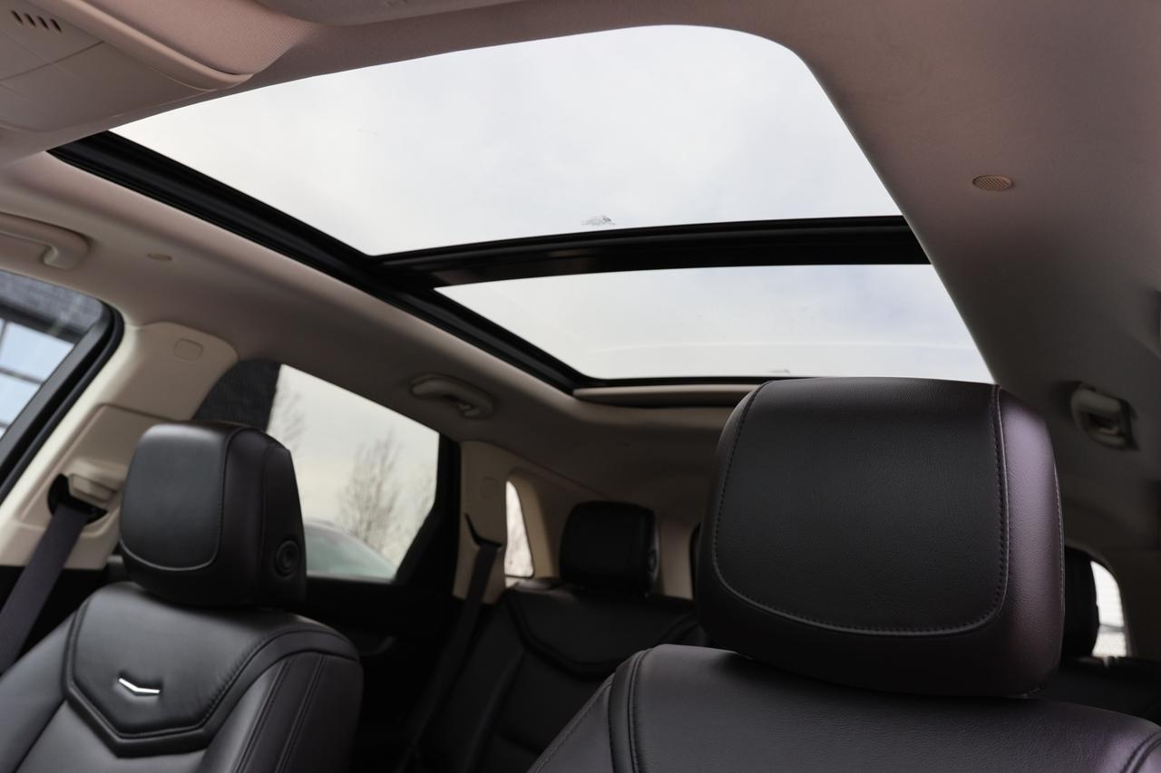 2018 Cadillac XT5 PREMIUM-LUXURY-AWD/NAV/PANOROOF/ADAPT CRUISE/H&C S Photo